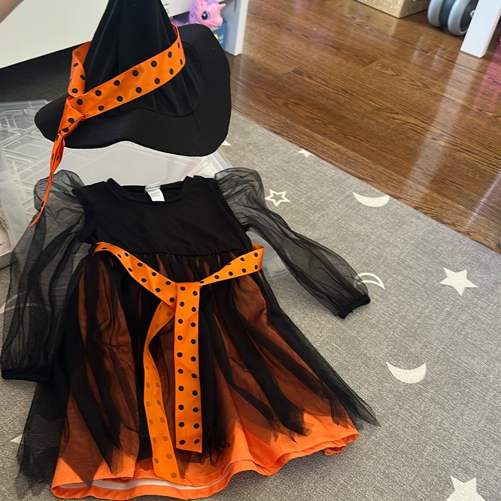 New Halloween costume girl